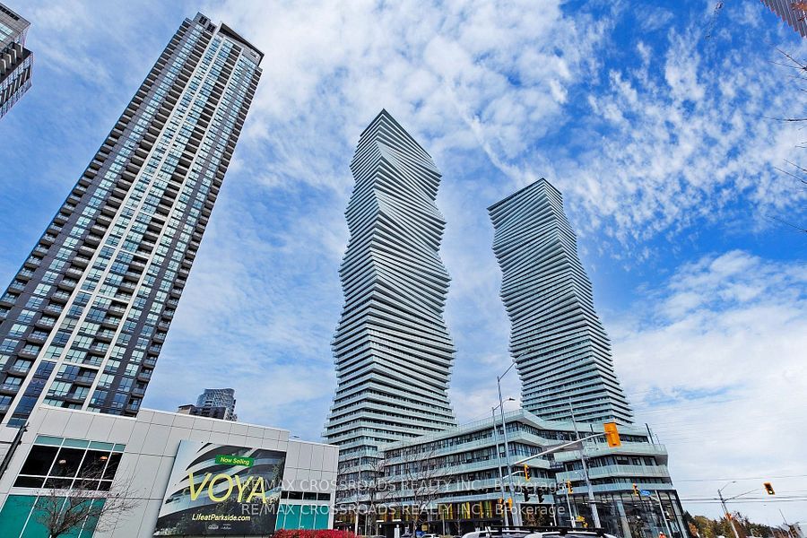 3900 Confederation Parkway 5804, Mississauga, ON L5B 0M3 photo 2