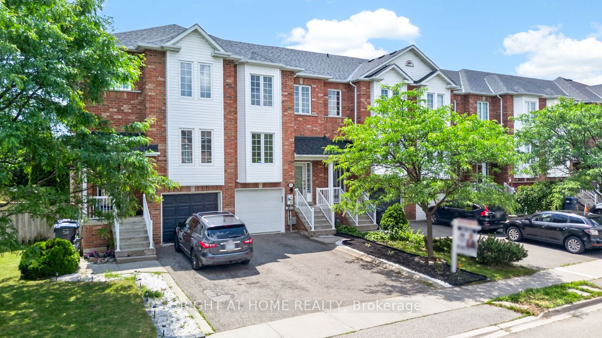 101 Wilmont Court, Brampton, ON L6X 4Z7 photo 3