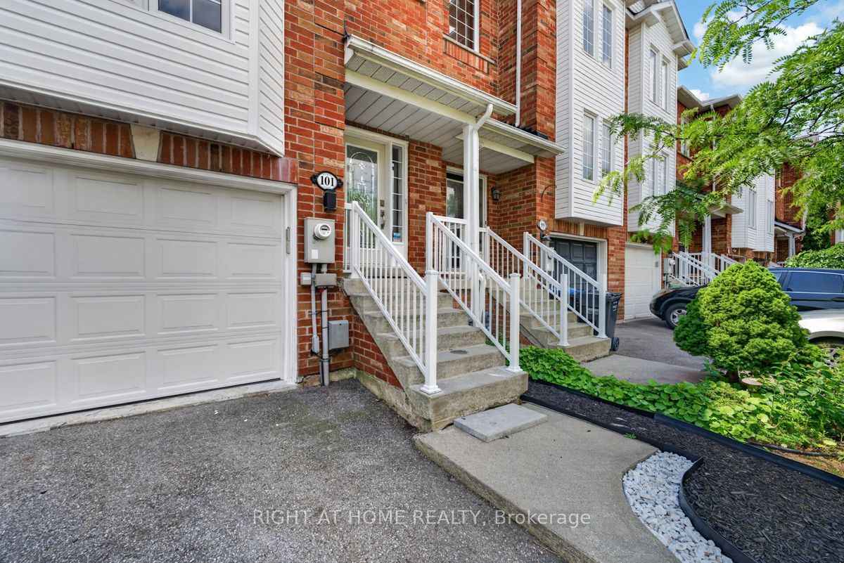 101 Wilmont Court, Brampton, ON L6X 4Z7 photo 4
