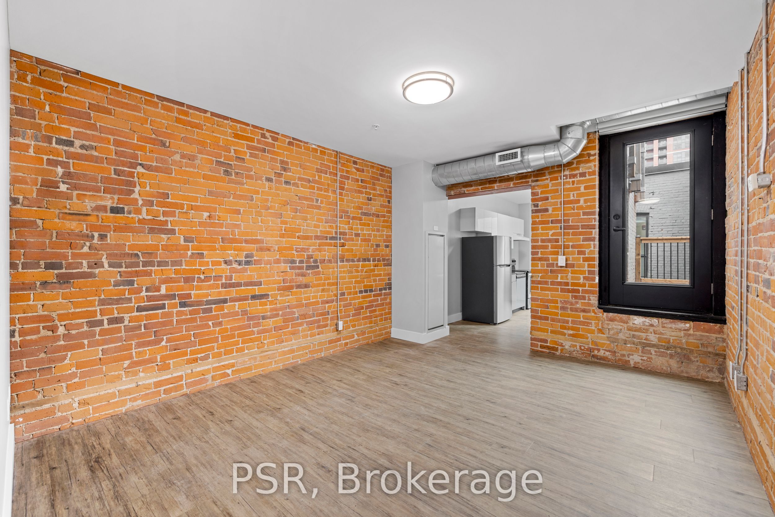 2870 Dundas Street W 212, Toronto, ON M6P 1Y8 photo 5