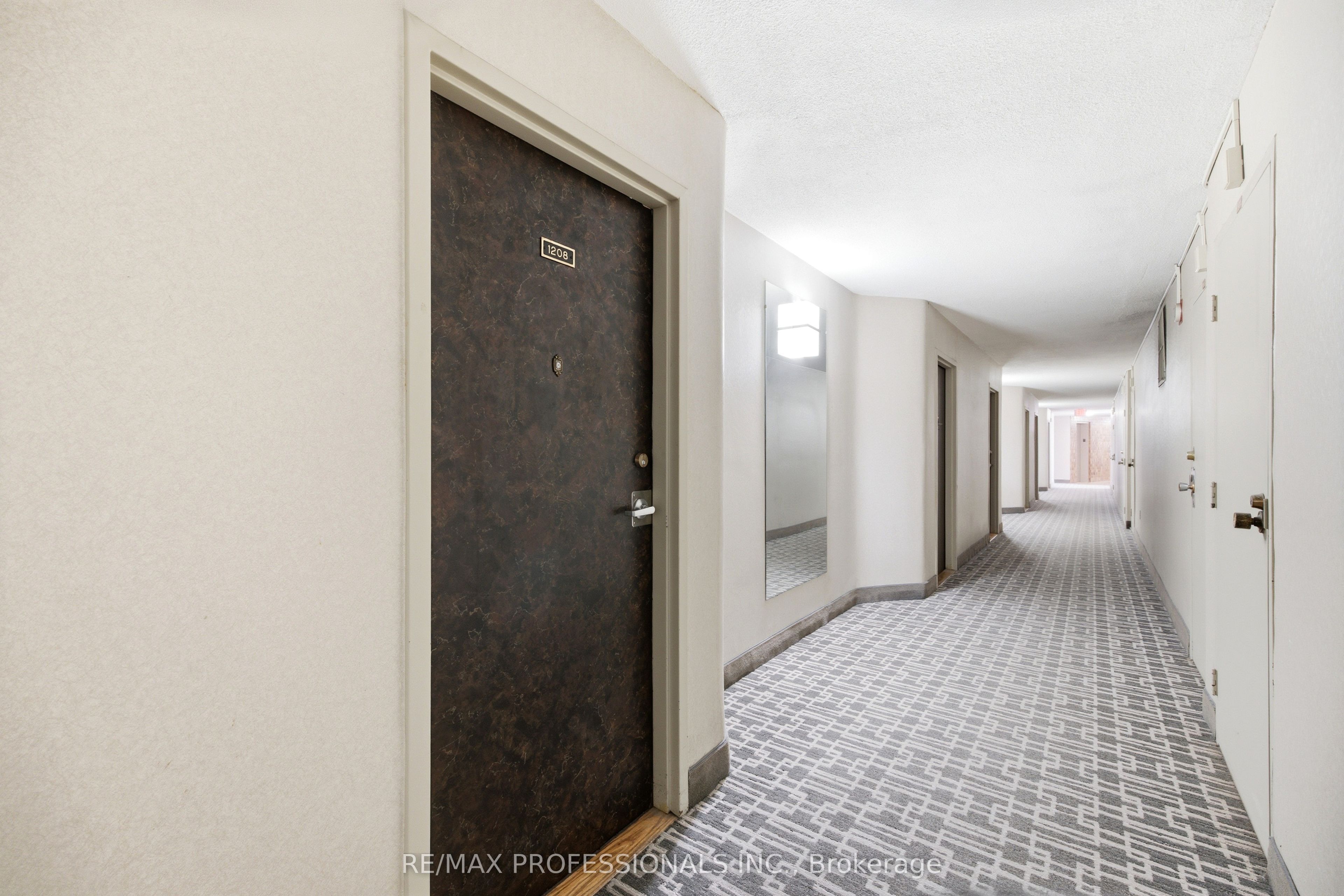 11 Wincott Drive 1208, Toronto, ON M9R 2R9 photo 2