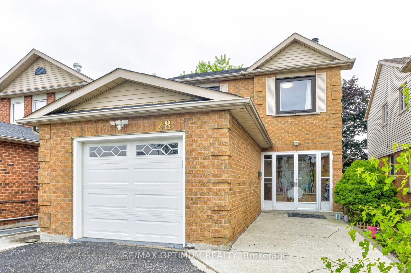 28 Stalbridge Avenue, Brampton, ON L6Y 4H2 photo 5