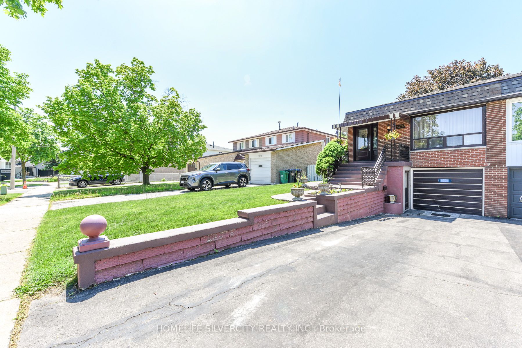 7378 Bybrook Drive, Mississauga, ON L4T 3R2 photo 2