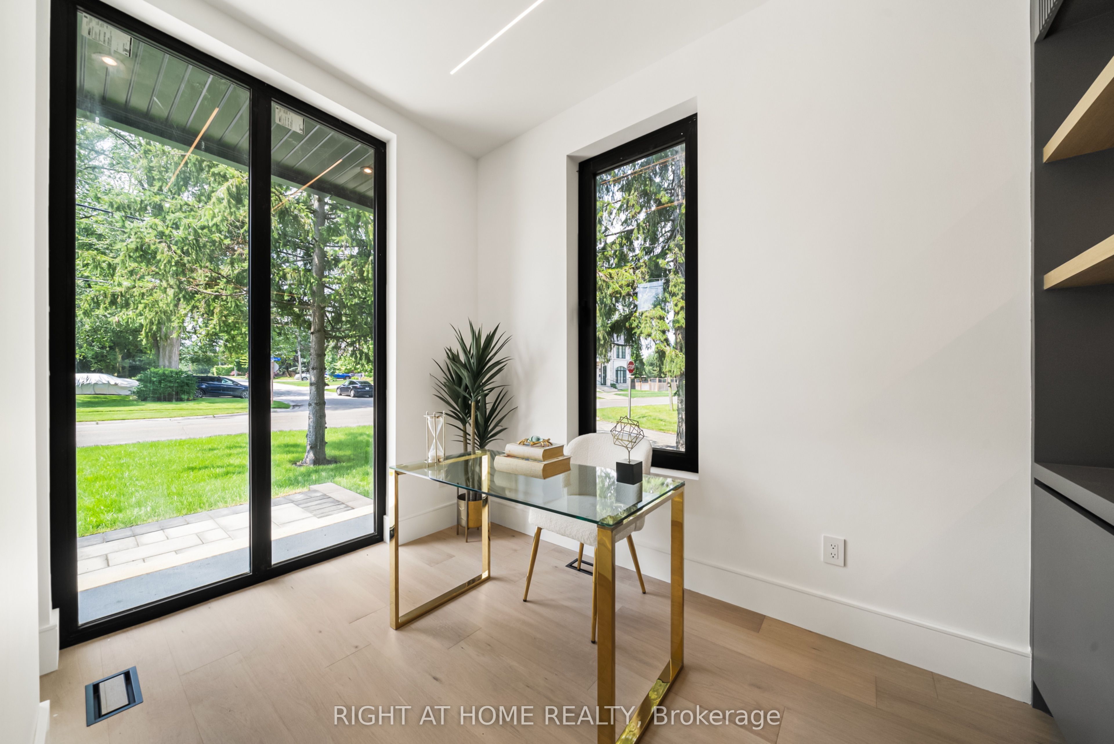1209 Canterbury Road, Mississauga, ON L5G 4A4 photo 5