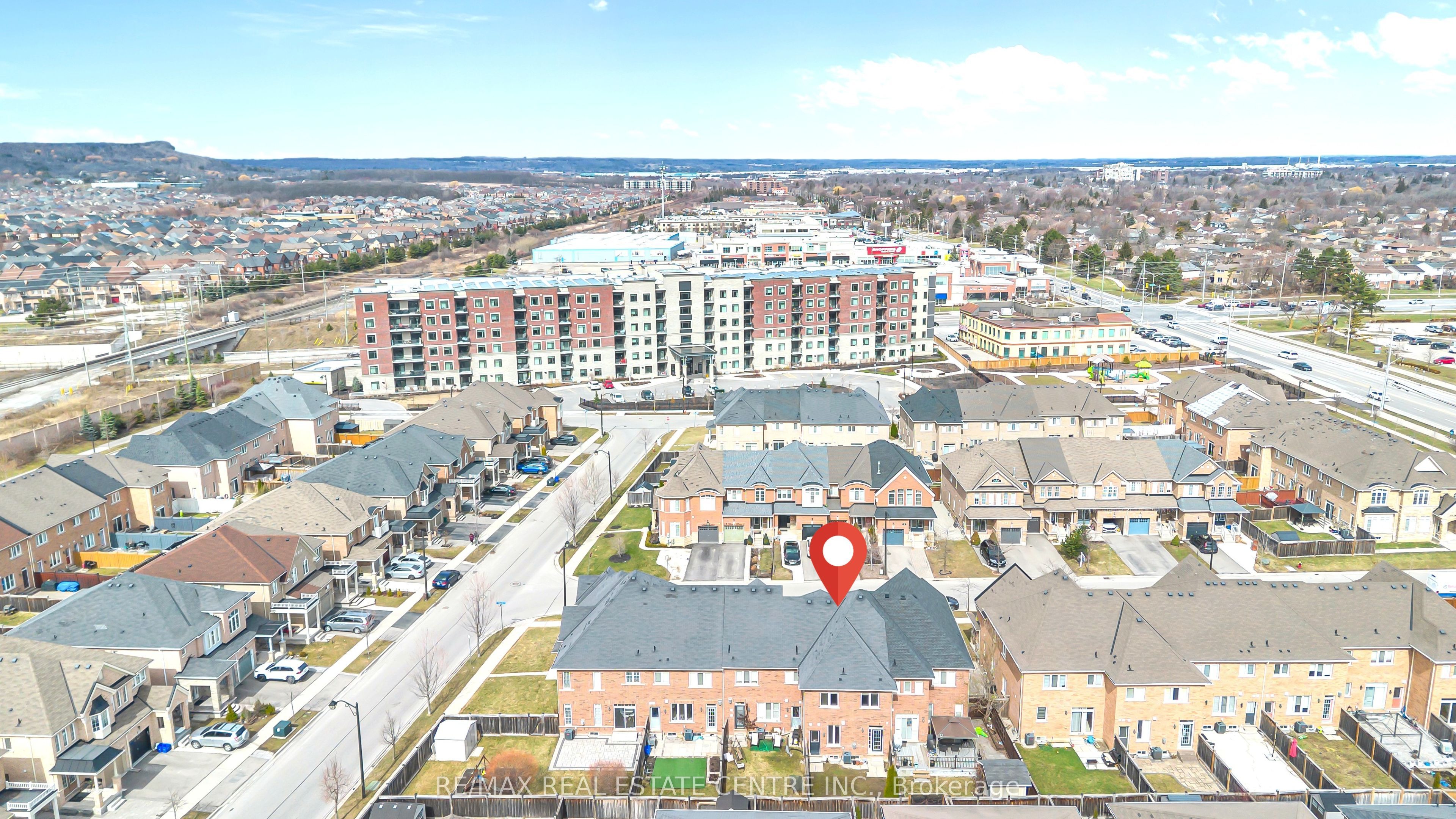 8 Munch Place, Milton, ON L9T 8K6 photo 3