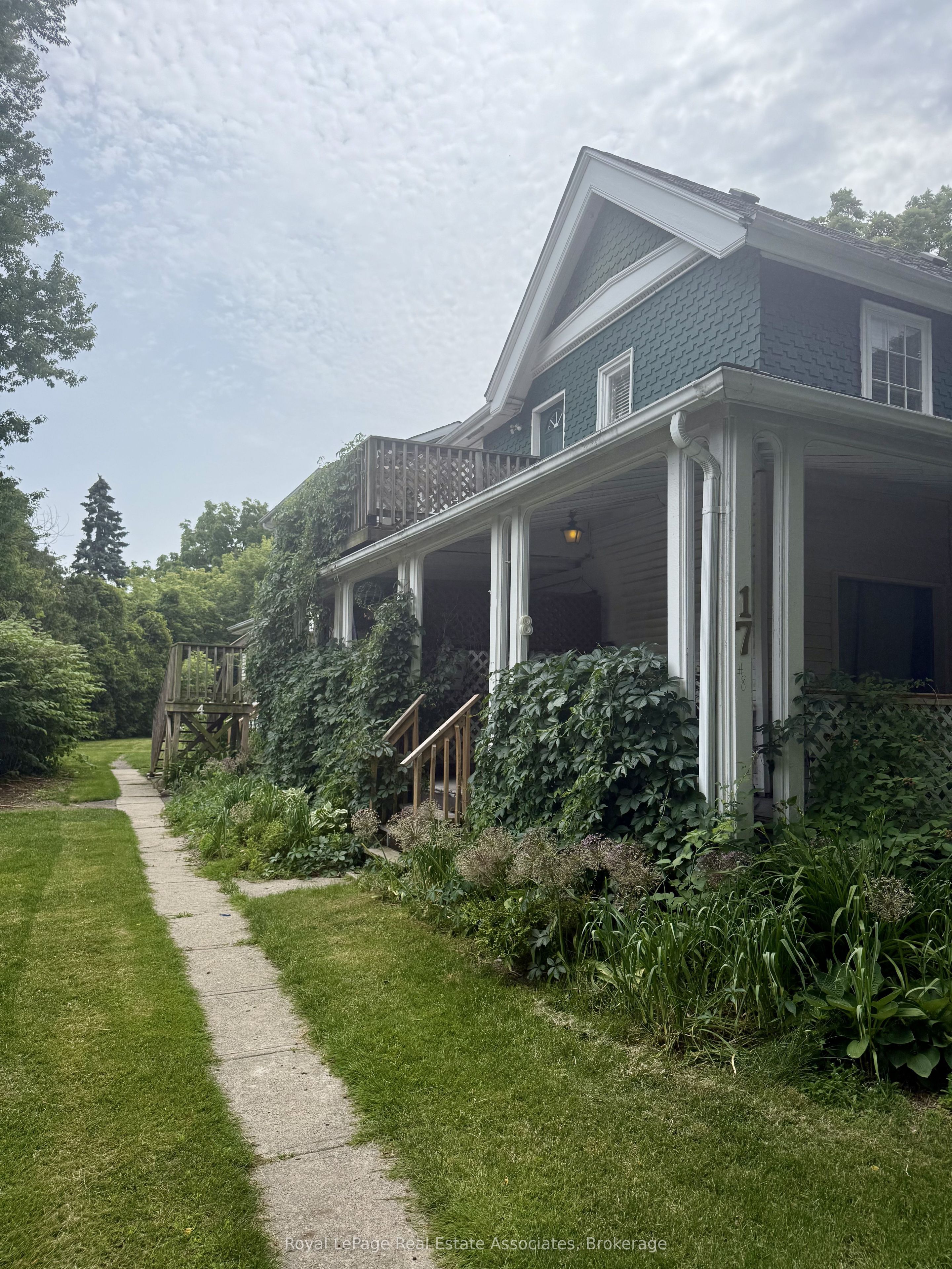 17 Alexander Street, Brampton, ON L6V 1H7 photo 2