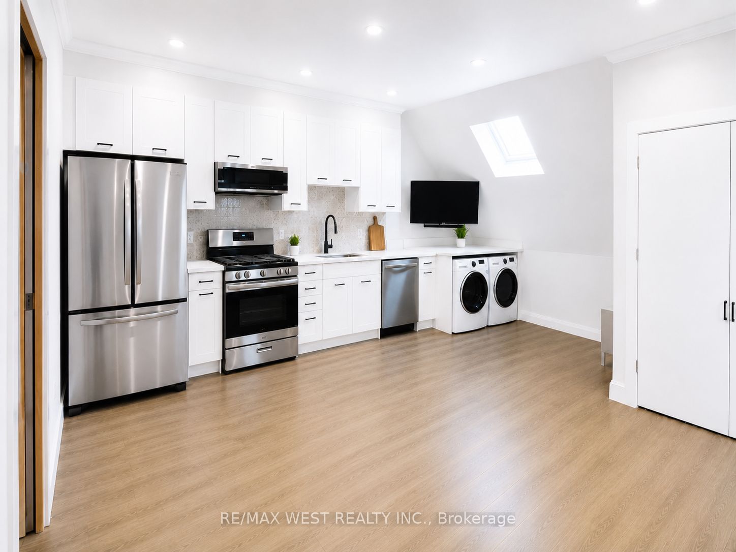58 Aura Lea Boulevard Garden Suite, Toronto, ON M9M 1K5 photo 5