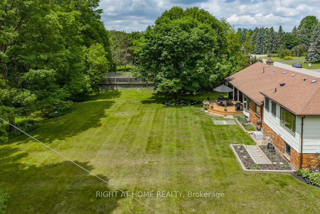 16 Snowberry Court, Caledon, ON L7K 0B5 photo 4