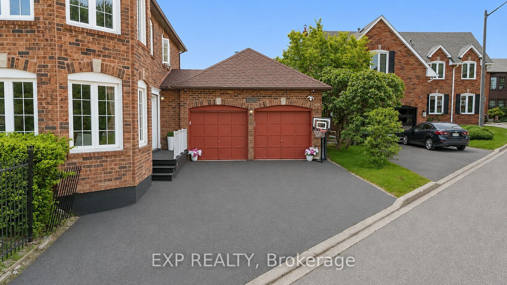 6502 Tenth Line W, Mississauga, ON L5N 5T7 photo 2