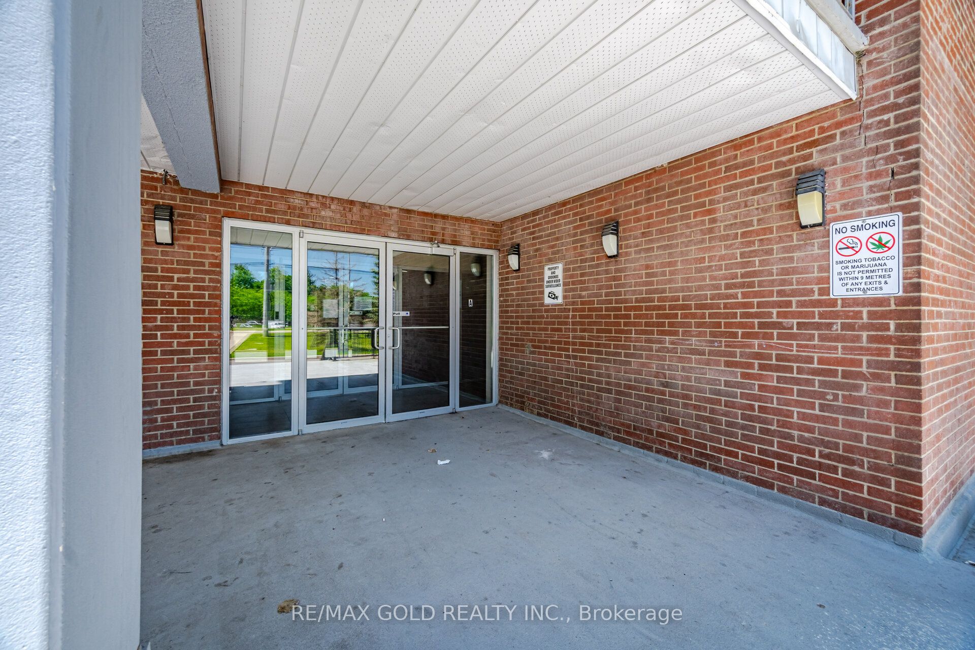 3025 The Credit Woodlands Drive 251, Mississauga, ON L5C 2V3 photo 3
