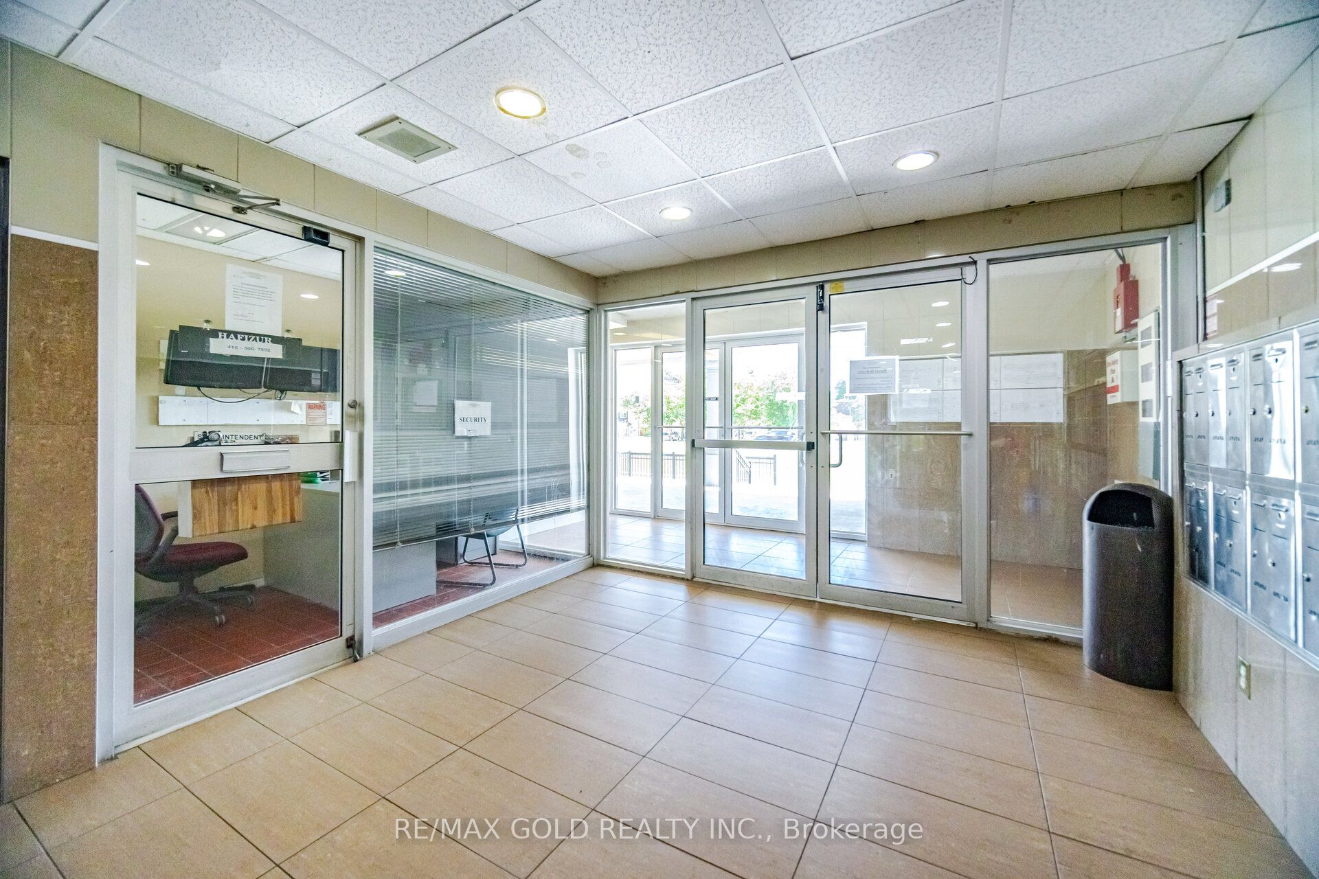 3025 The Credit Woodlands Drive 251, Mississauga, ON L5C 2V3 photo 4