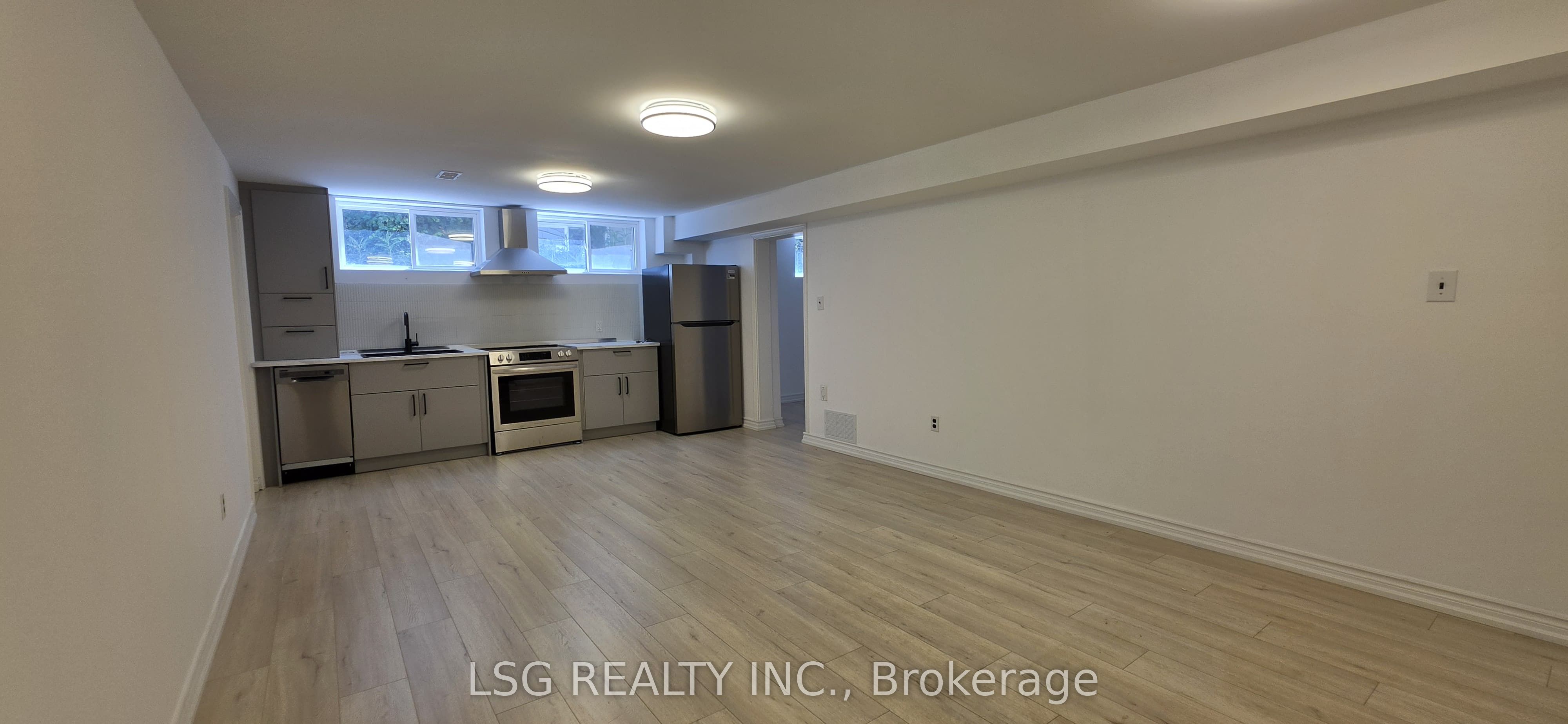 81 Norgrove Crescent, Toronto, ON M9P 3C7 photo 4