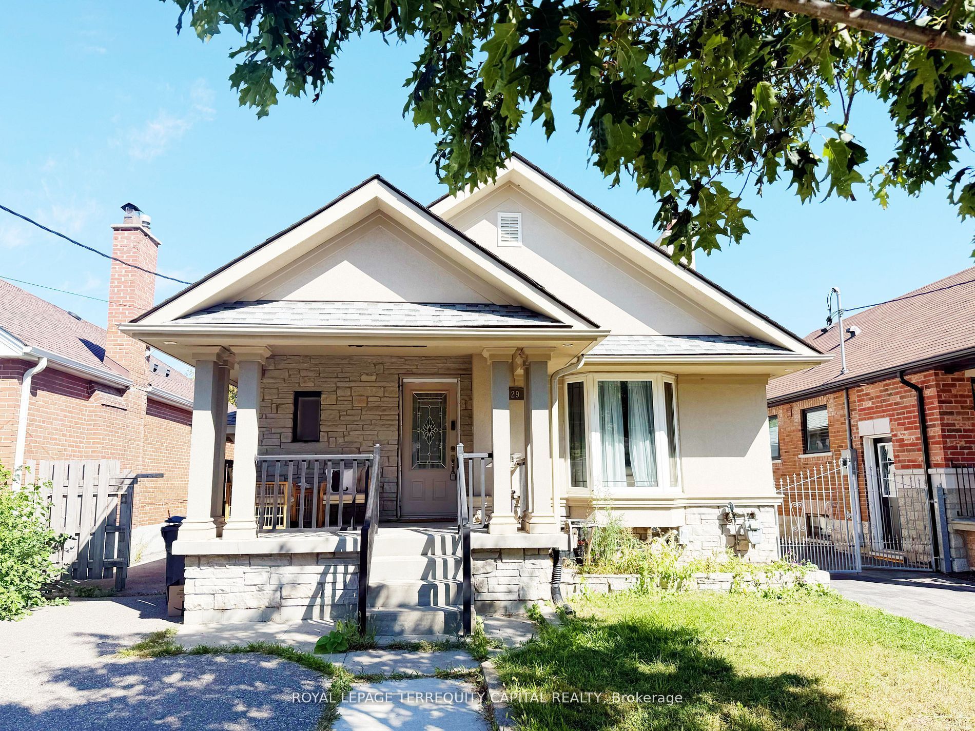 29 Glamis Avenue Lower, Toronto, ON M6N 4H5