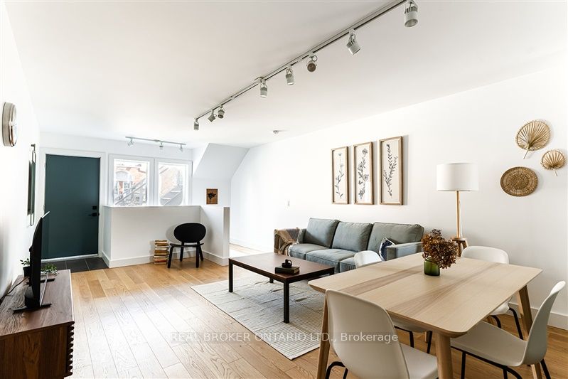 278 Campbell Avenue Main, Toronto, ON M6P 3V6 photo 3