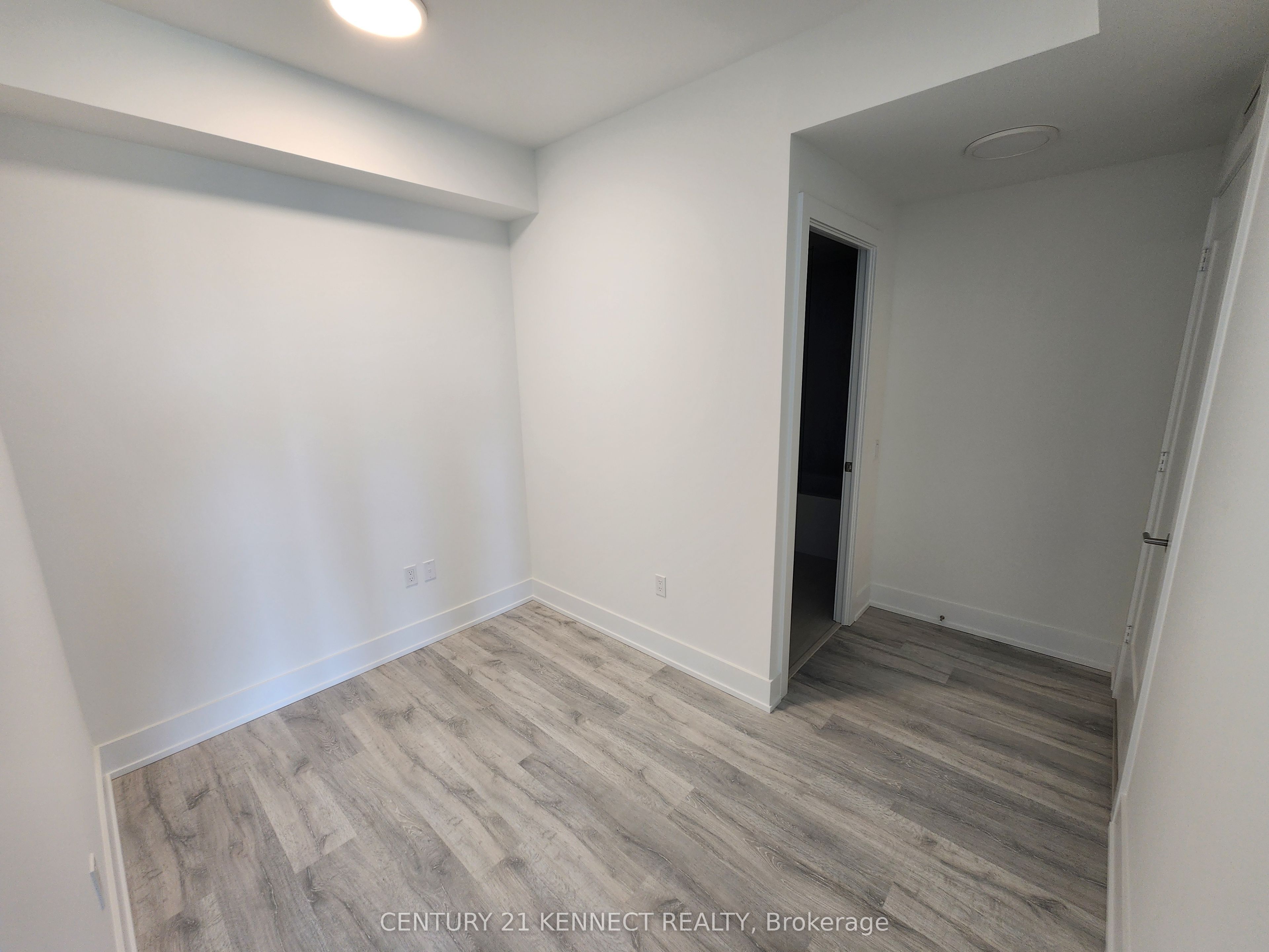 858 Dupont Street 302, Toronto, ON M6G 0C1 photo 3