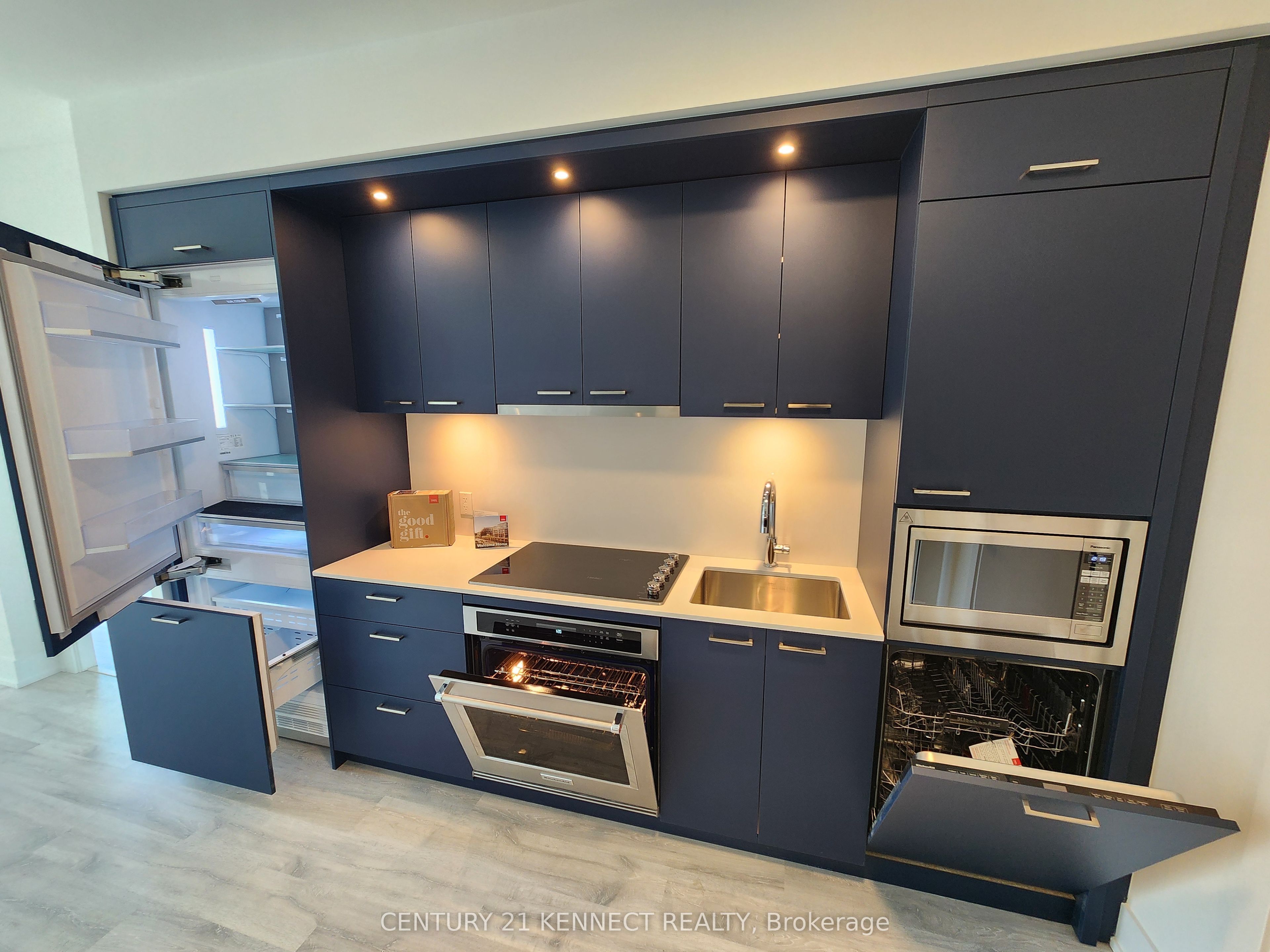 858 Dupont Street 302, Toronto, ON M6G 0C1 photo 4