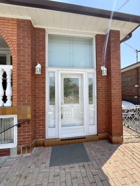 51 Seacliffe Boulevard, Toronto, ON M9L 2G7 photo 5