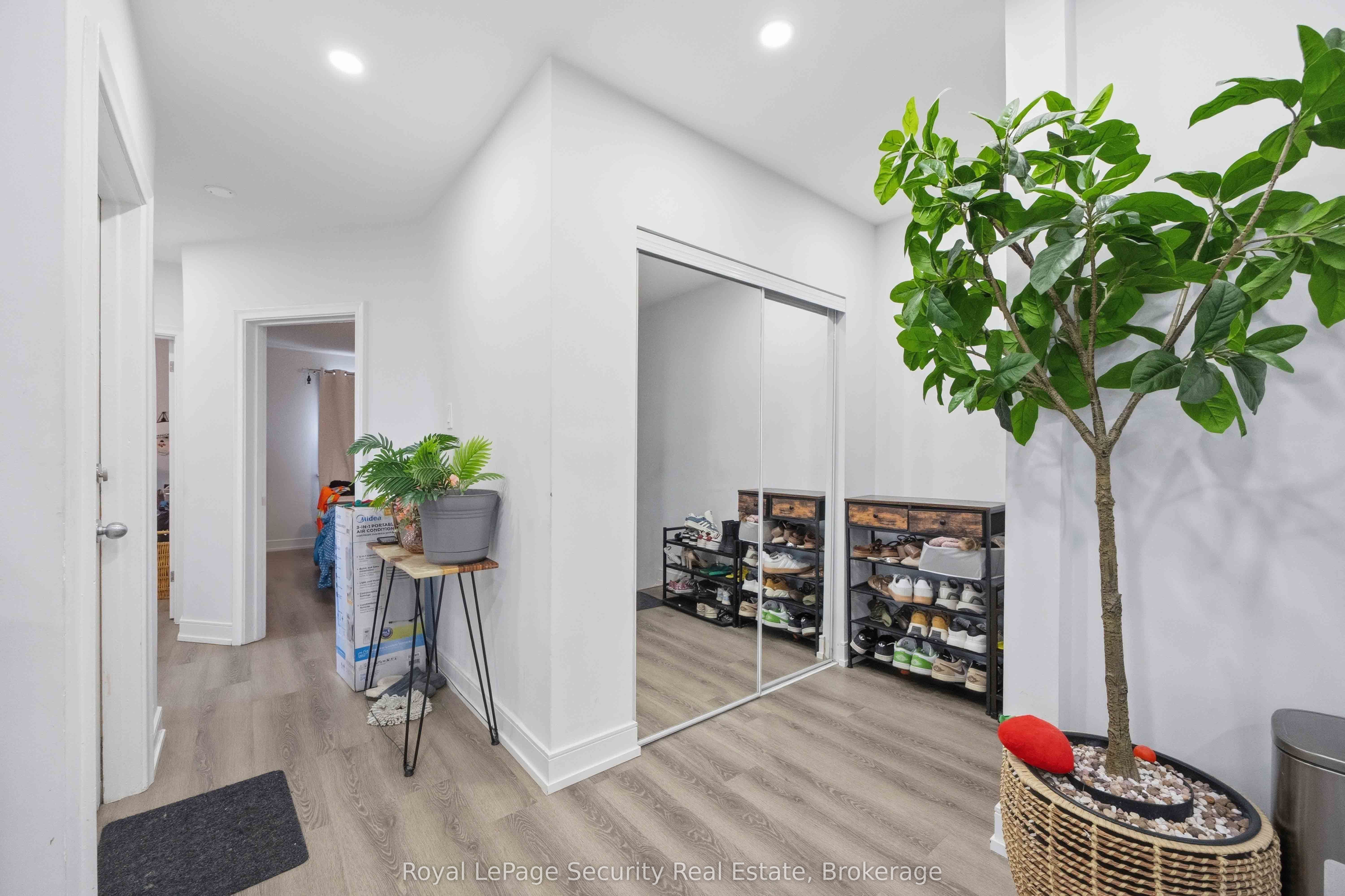 58 Leduc Drive 3, Toronto, ON M9W 2A9 photo 3