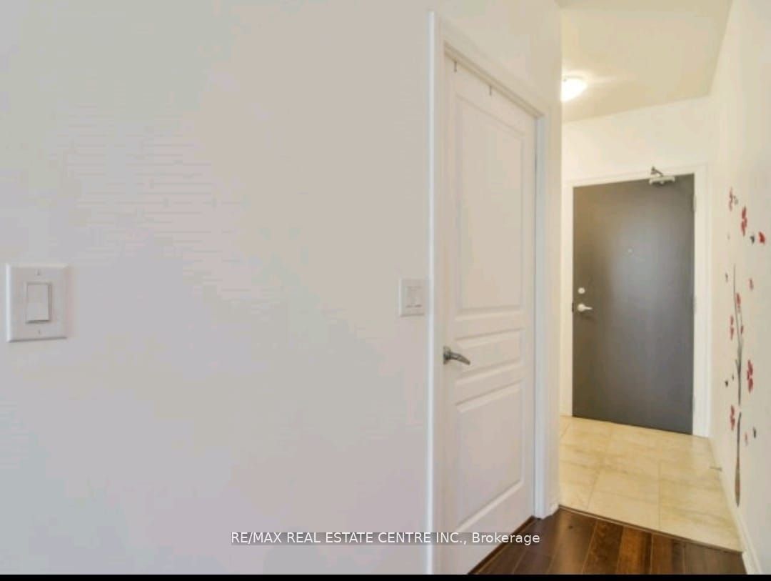 223 Webb Drive 1808, Mississauga, ON L5B 0E8 photo 3