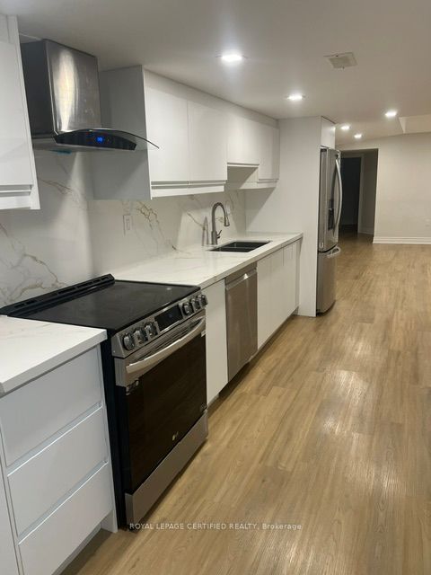 5560 Ethan Drive, Mississauga, ON L5M 0W1 photo 2