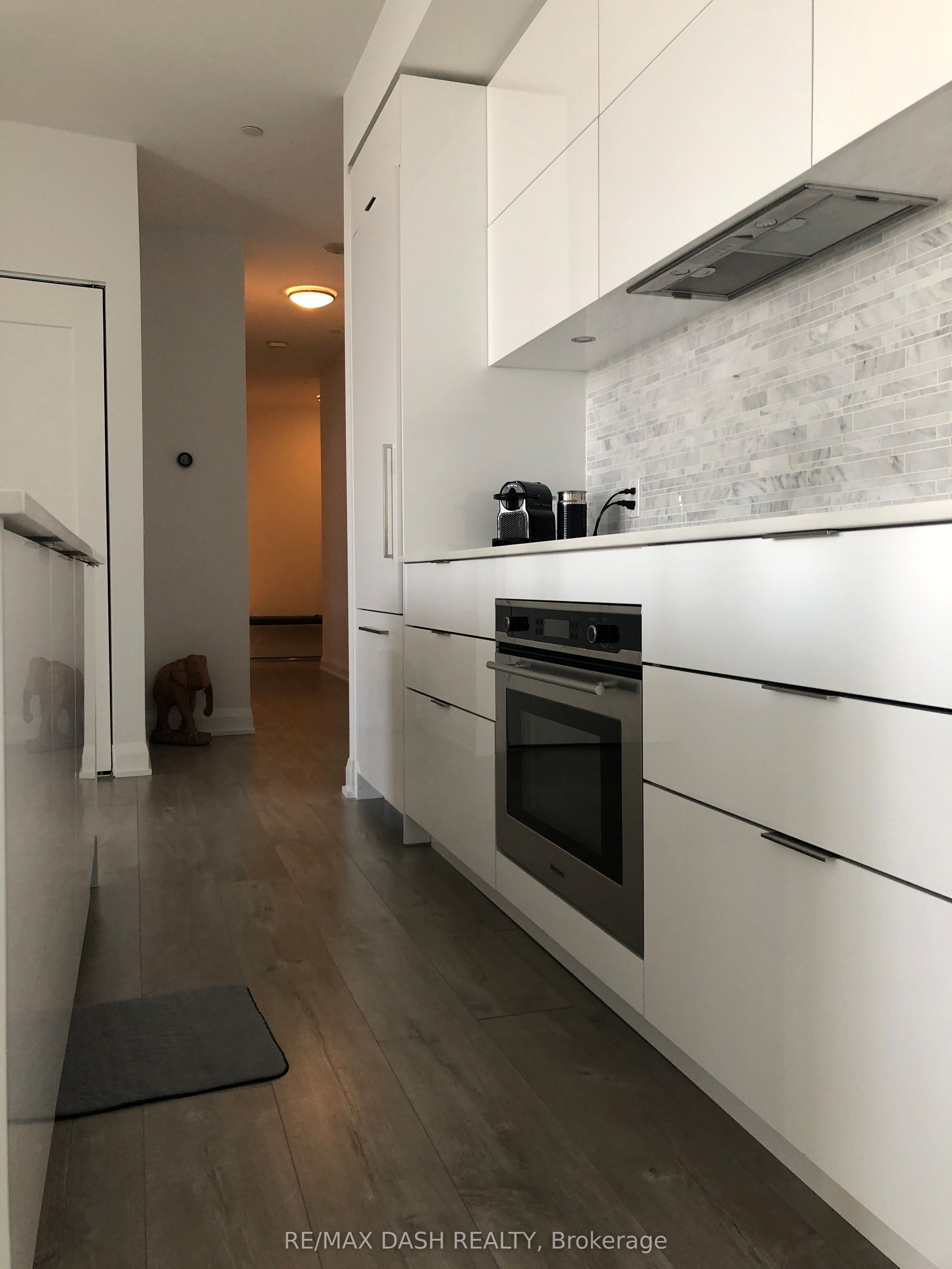 110 Marine Parade Drive 204, Toronto, ON M8V 0A3 photo 4