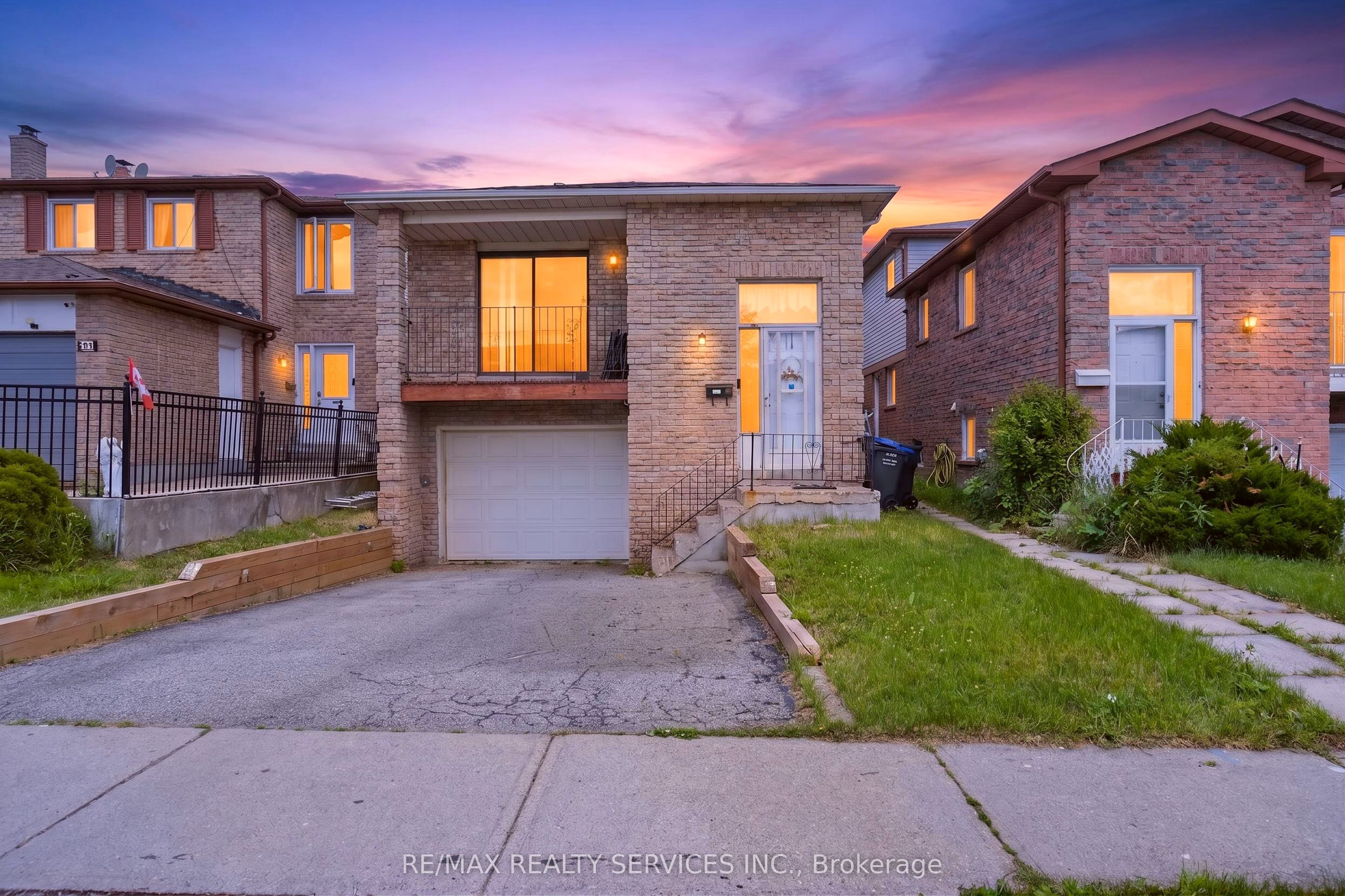 23 Dafoe Crescent, Brampton, ON L6Y 2L1
