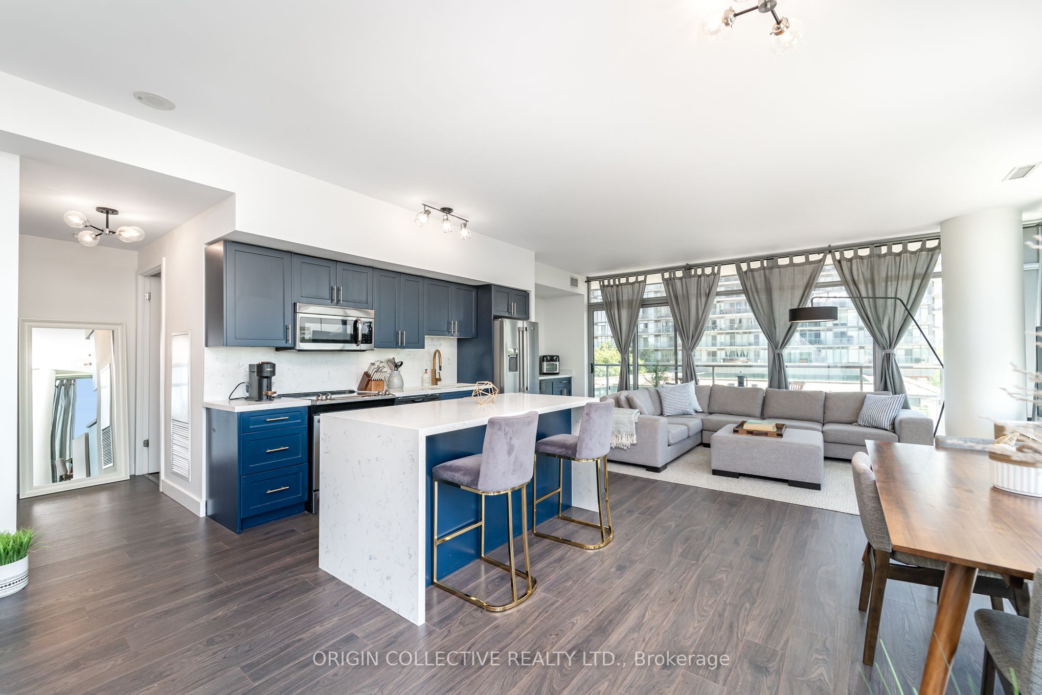 105 The Queensway Avenue 302, Toronto, ON M6S 5B5 photo 5