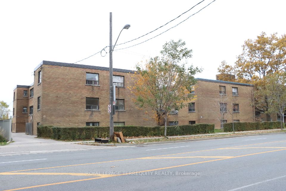 2550 Keele Street 1, Toronto, ON M6L 2N8 photo 2