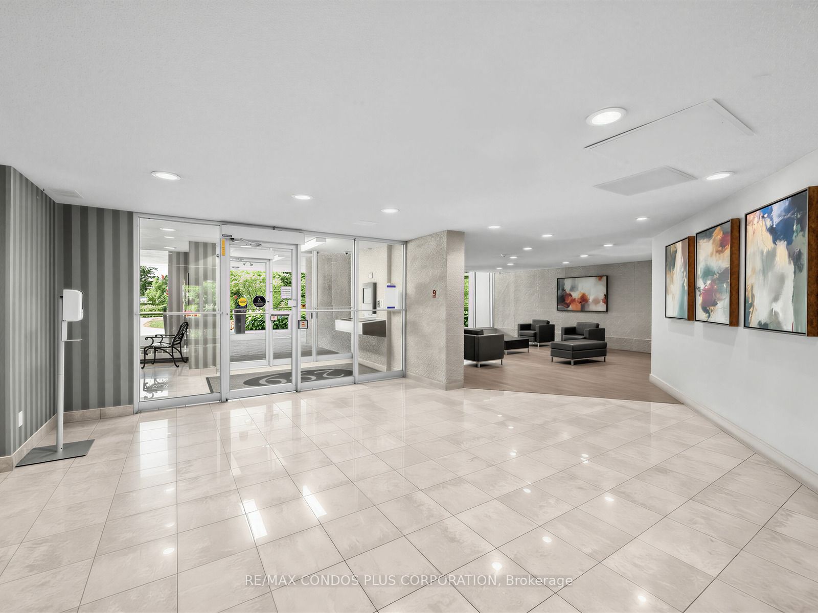 299 Mill Road 1903, Toronto, ON M9C 4V9 photo 2