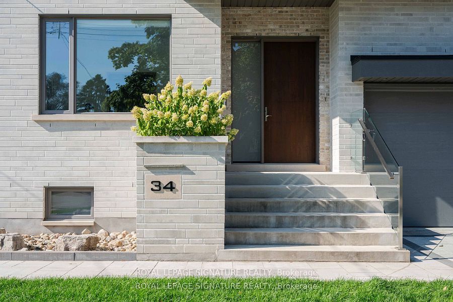 34 Edgecroft Road, Toronto, ON M8Z 2B6 photo 2