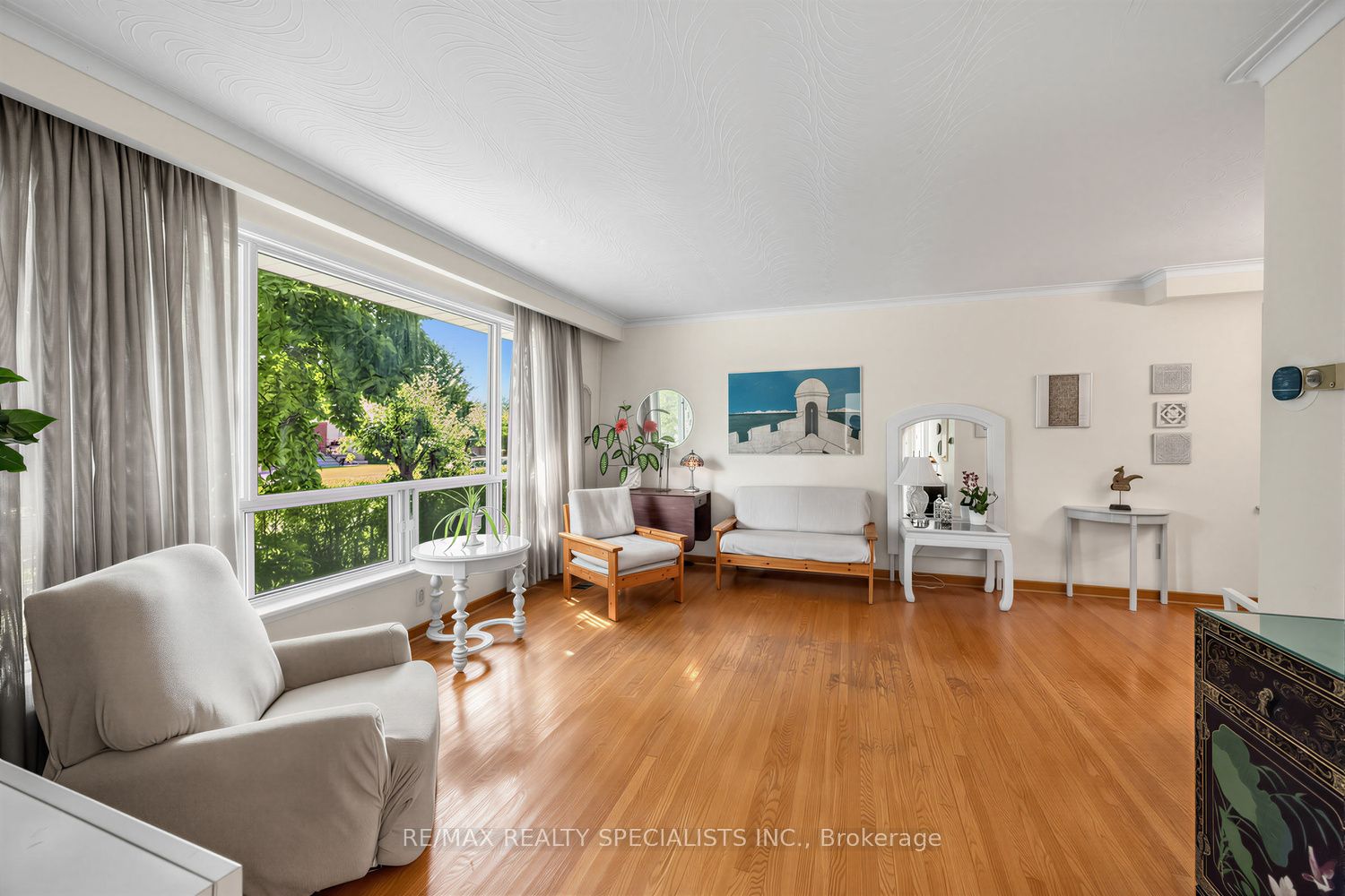 39 Castle Green Crescent, Toronto, ON M9R 1N5 photo 4