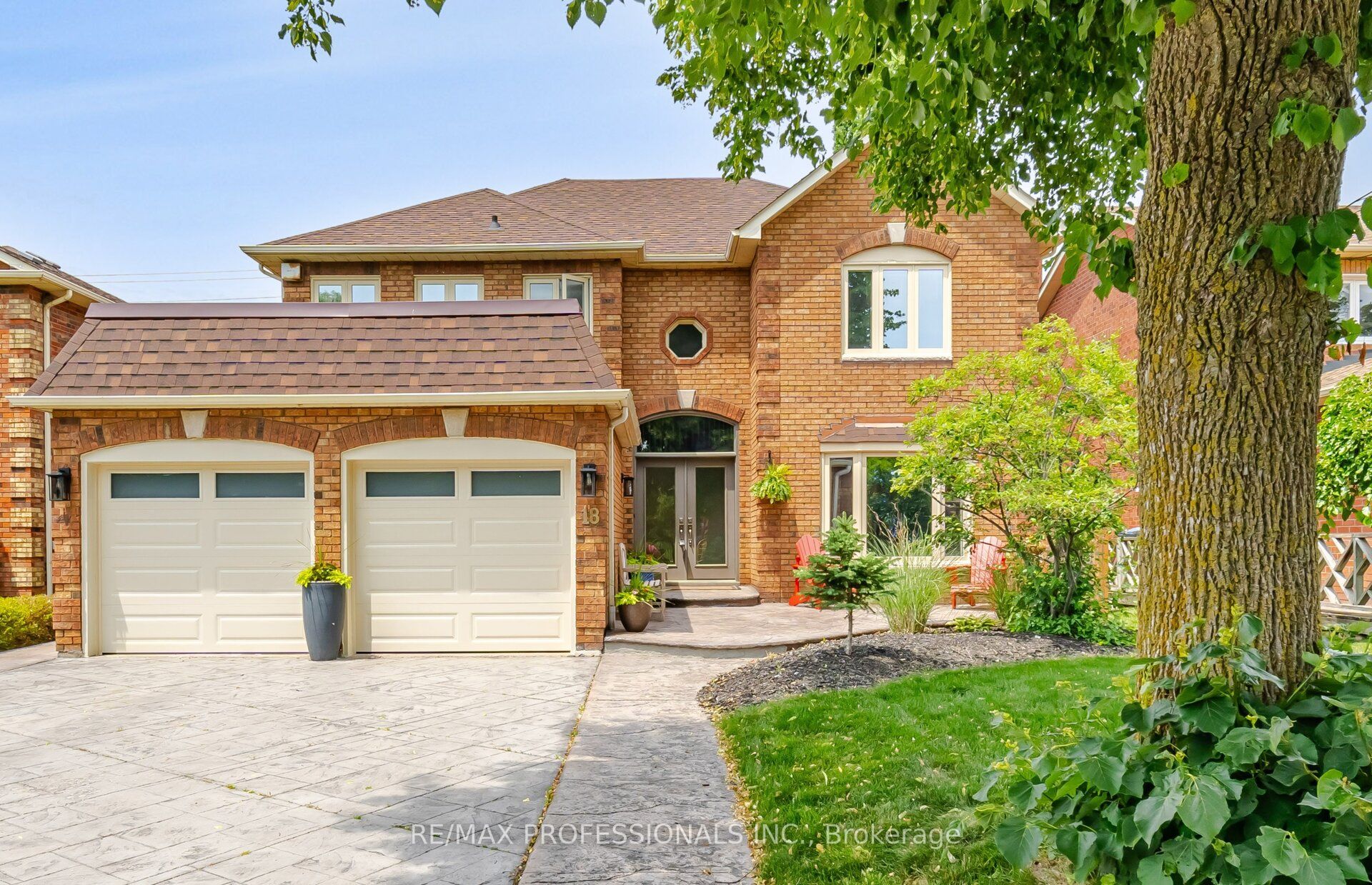 18 Kingfisher Court, Brampton, ON L6Z 3R4