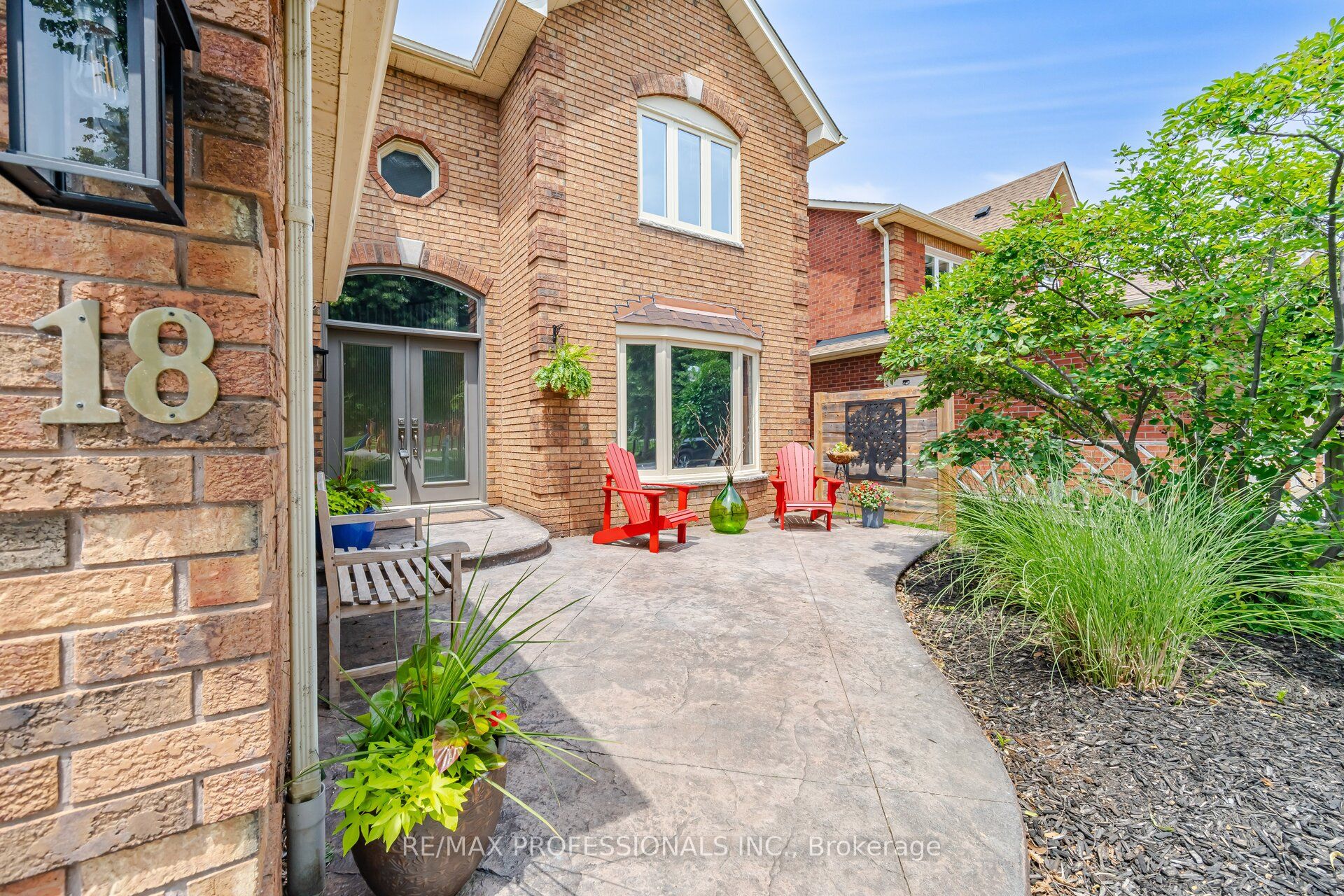 18 Kingfisher Court, Brampton, ON L6Z 3R4 photo 4