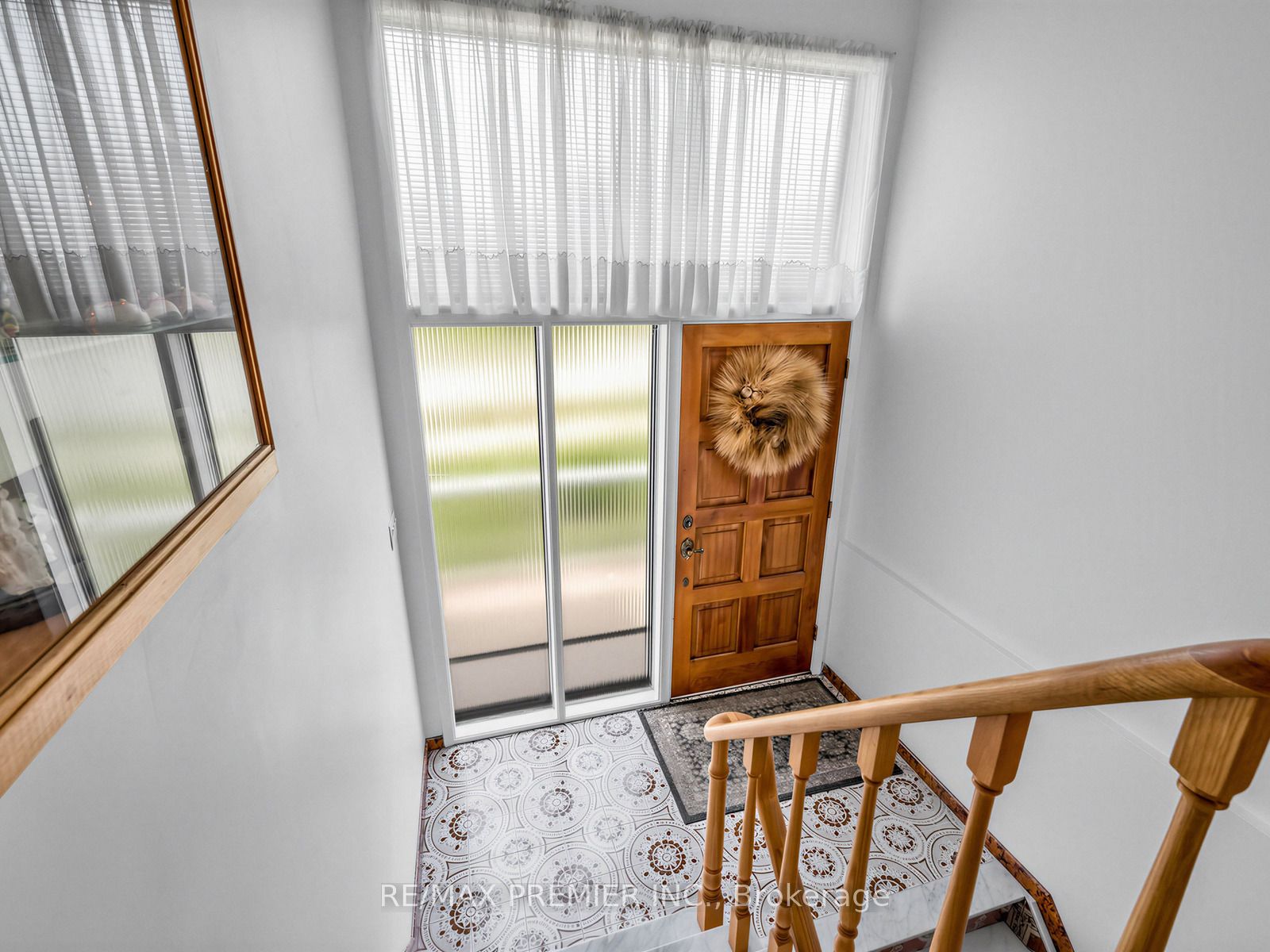 12 Goldcrest Boulevard, Toronto, ON M6L 2X5 photo 3
