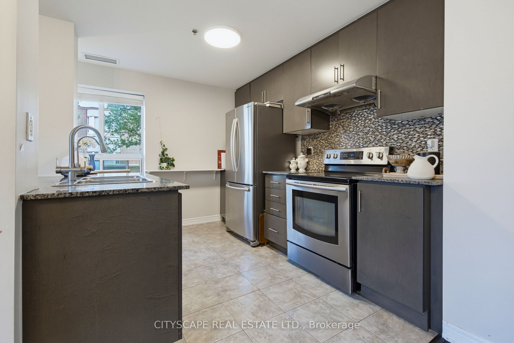 1419 Costigan Road 103, Milton, ON L9T 2L4 photo 3