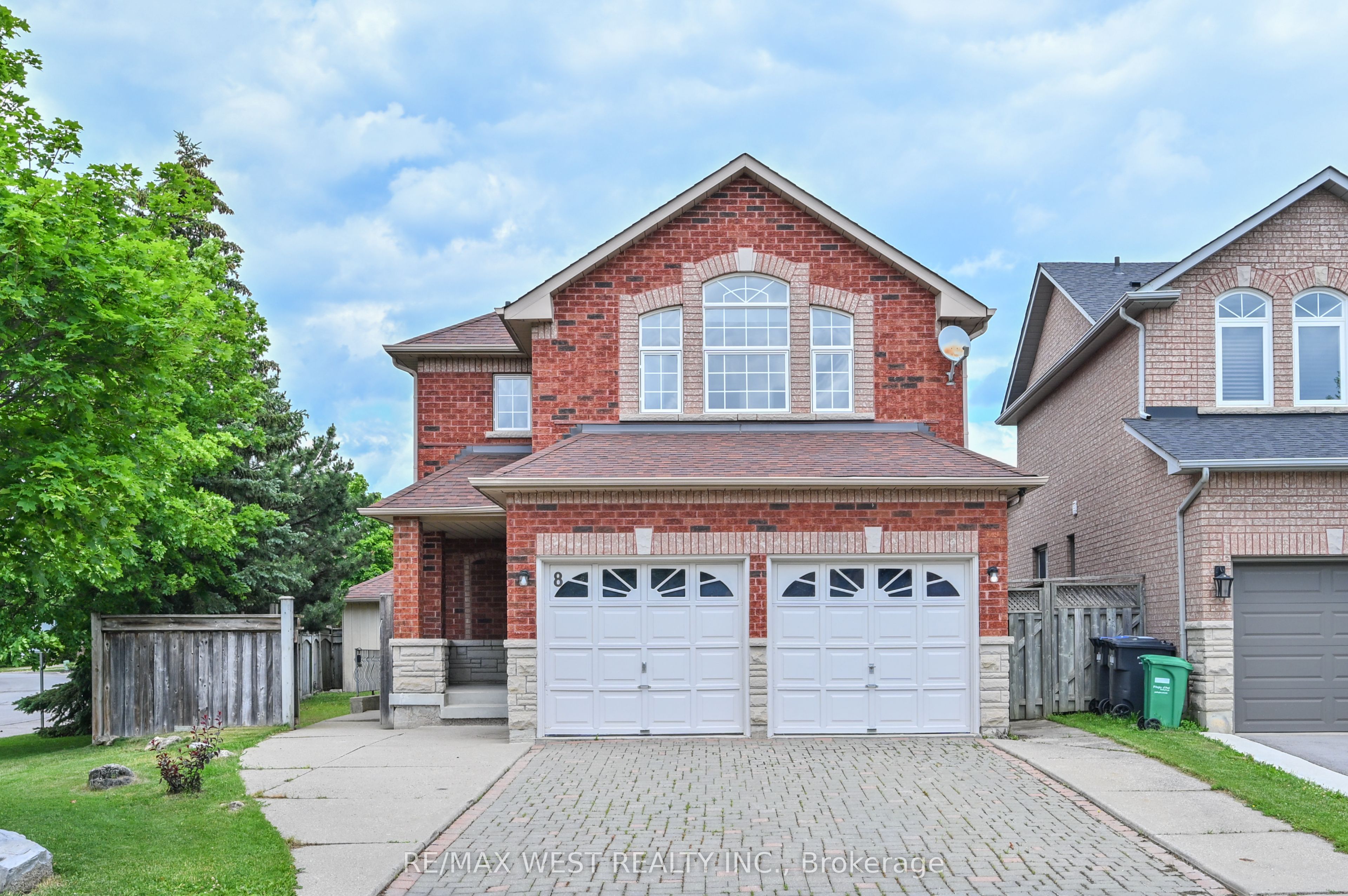 8 Terrastone Court, Caledon, ON L7E 2T7