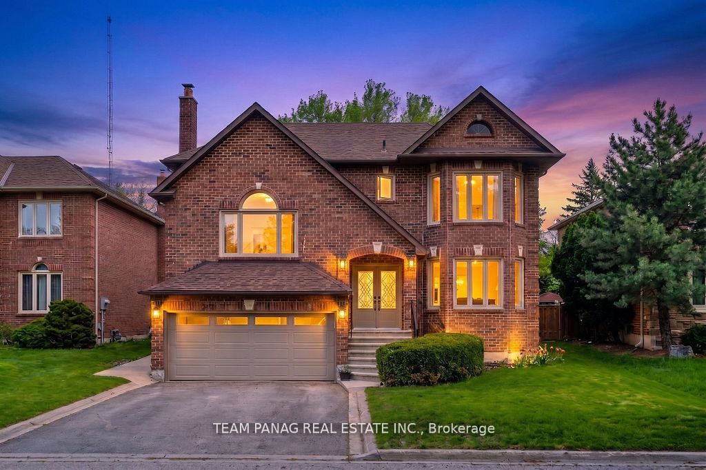 20 Hacienda Court, Brampton, ON L6Z 3J1