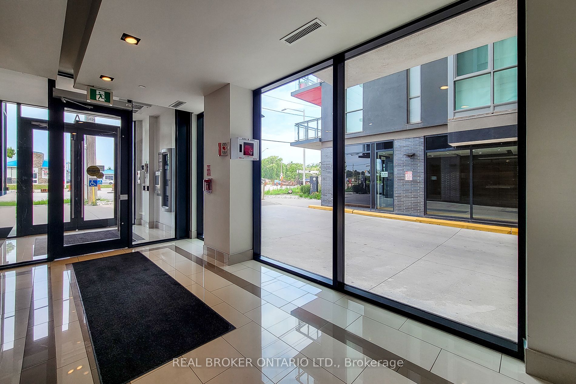 5230 Dundas Street A307, Burlington, ON L7L 0J5 photo 2