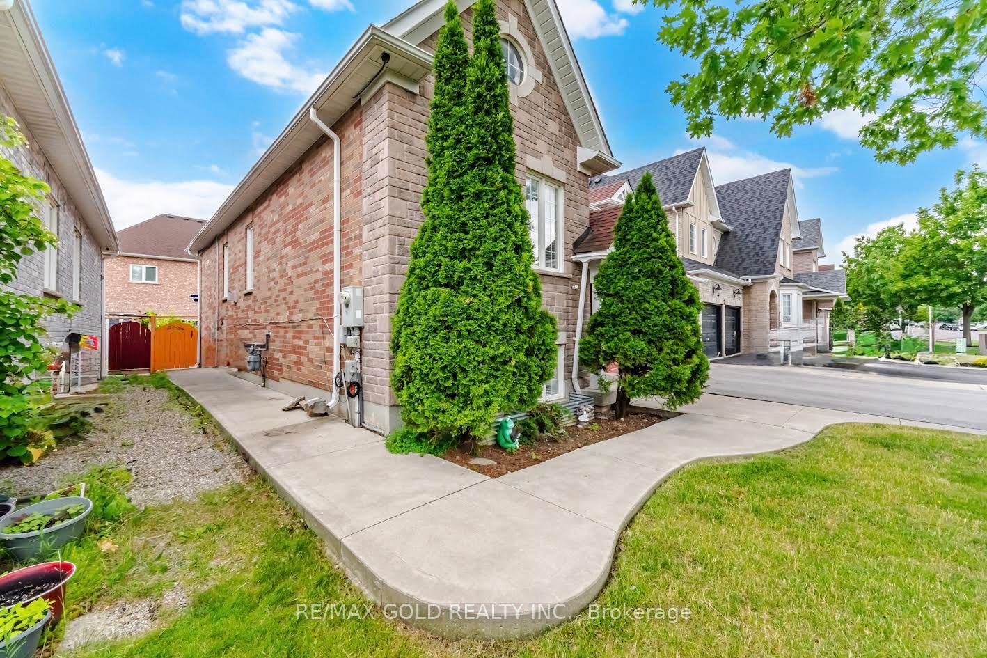 25 Treeline Boulevard, Brampton, ON L6P 1C5 photo 4