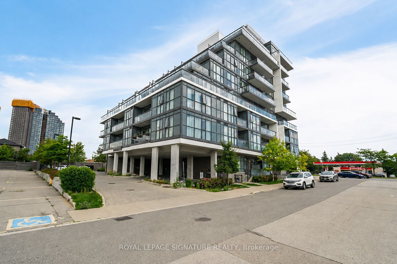 16 McAdam Avenue PH904, Toronto, ON M6A 0B9 photo 2