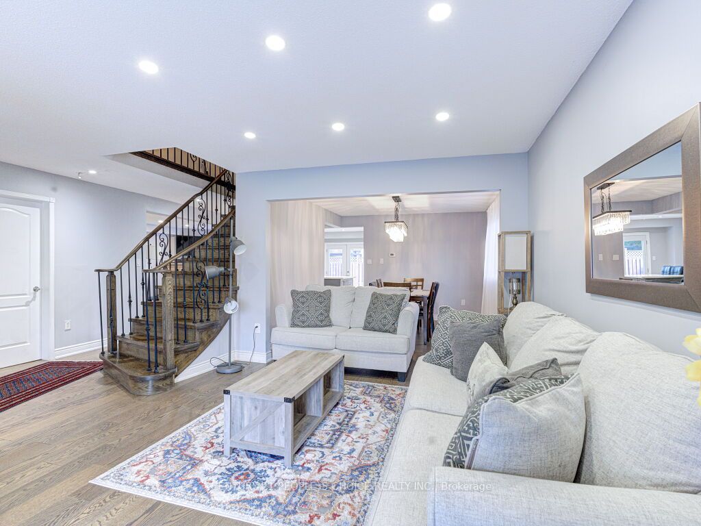 5965 River Grove Avenue, Mississauga, ON L5M 4Z8 photo 5