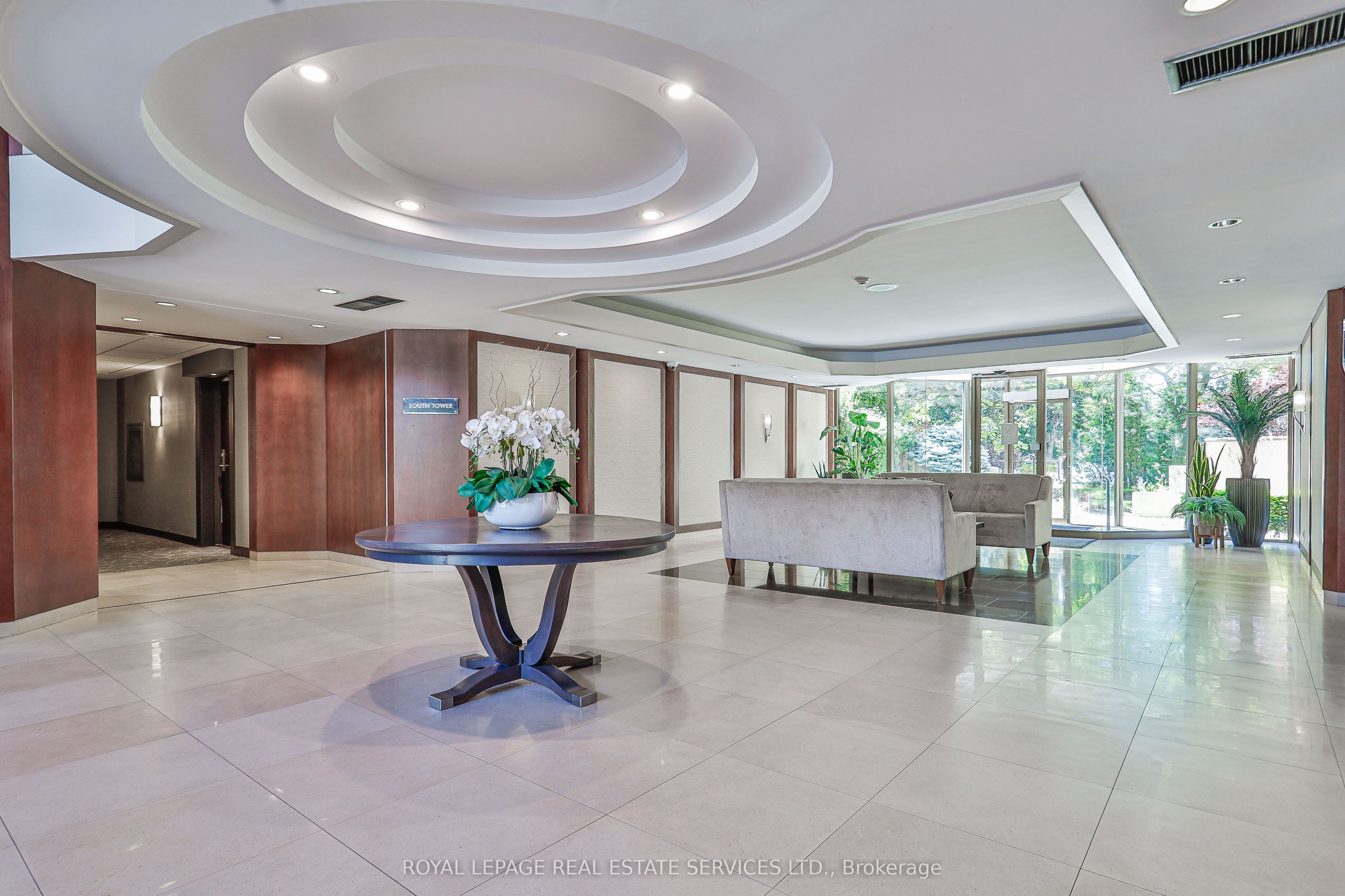 2267 Lake Shore Boulevard W 1304, Toronto, ON M8V 3X2 photo 3