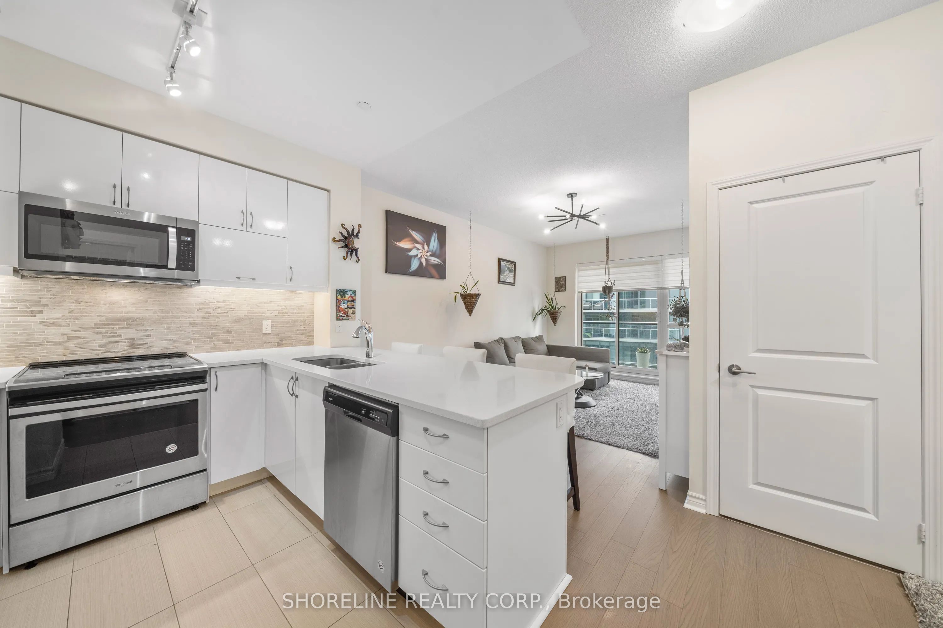 39 Annie Craig Drive 1502, Toronto, ON M8V 0A4