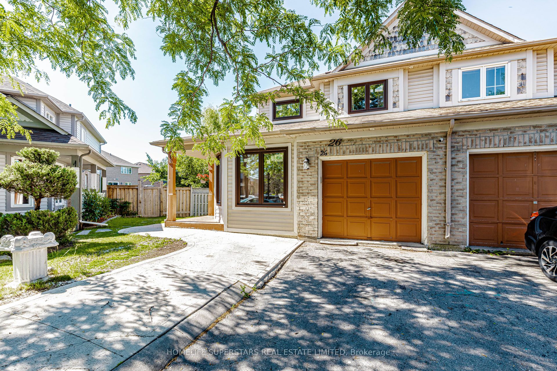 26 Amazon Court, Brampton, ON L6R 1C7 photo 4