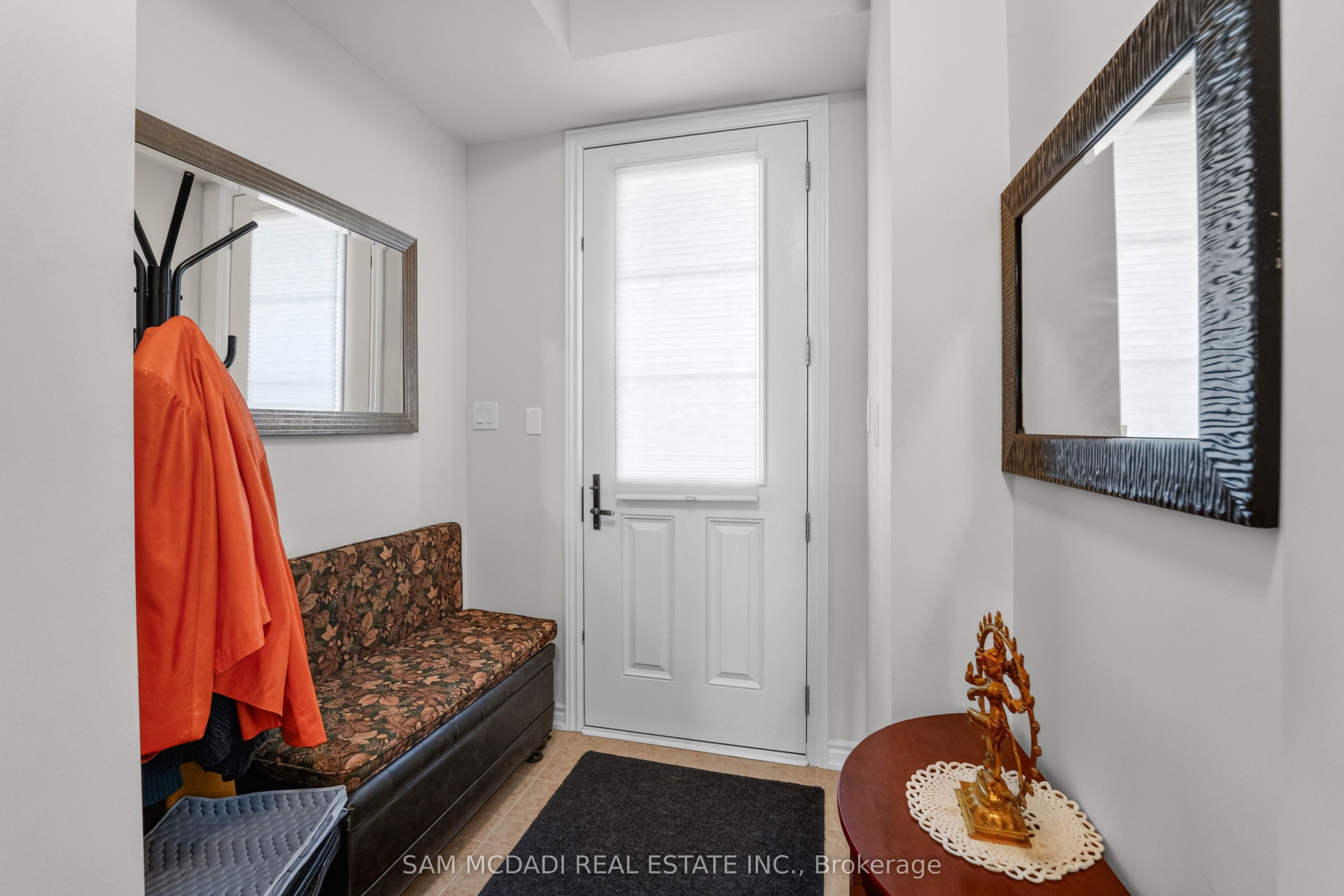 1402 Almonte Drive, Burlington, ON L7P 0V8 photo 3