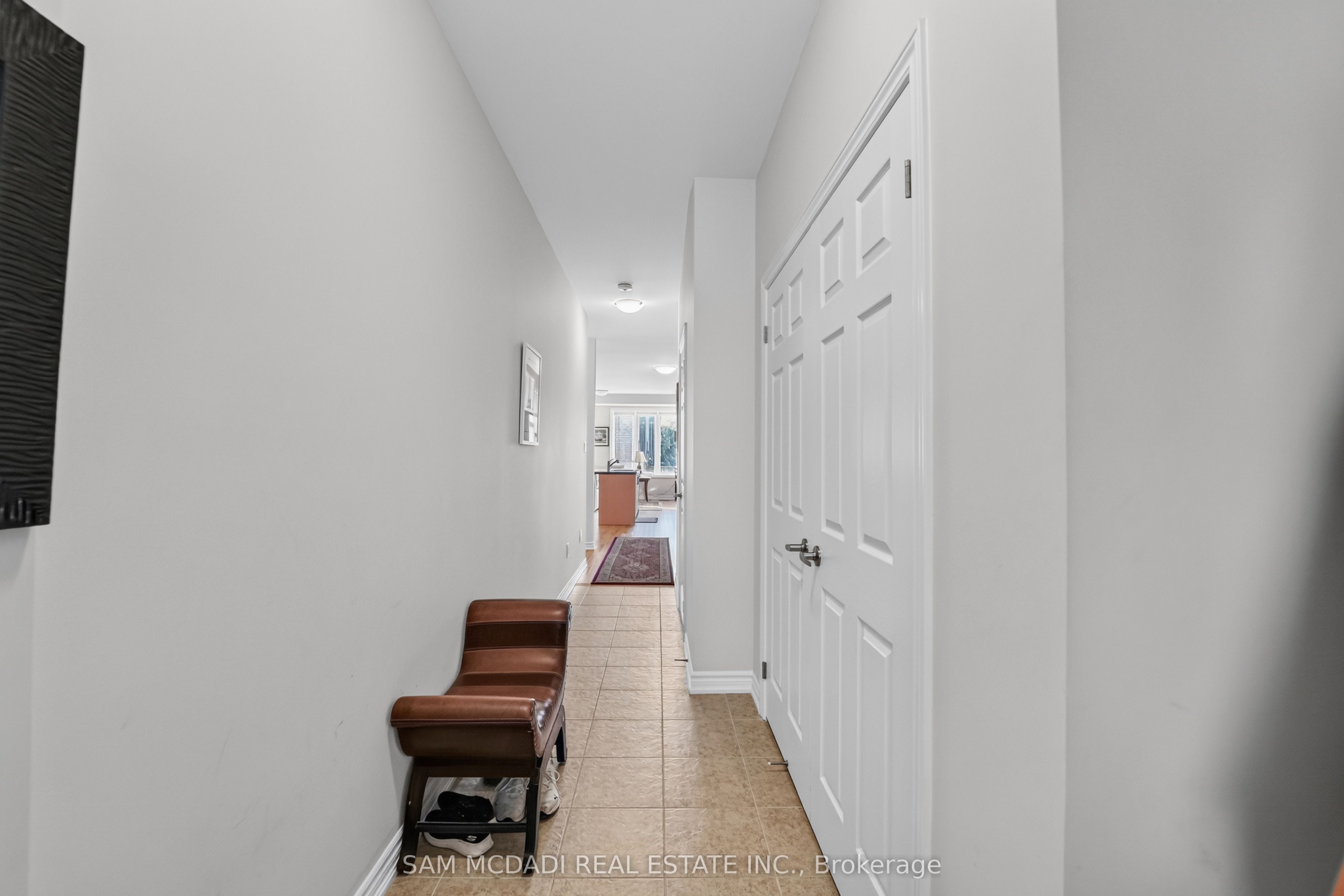 1402 Almonte Drive, Burlington, ON L7P 0V8 photo 4