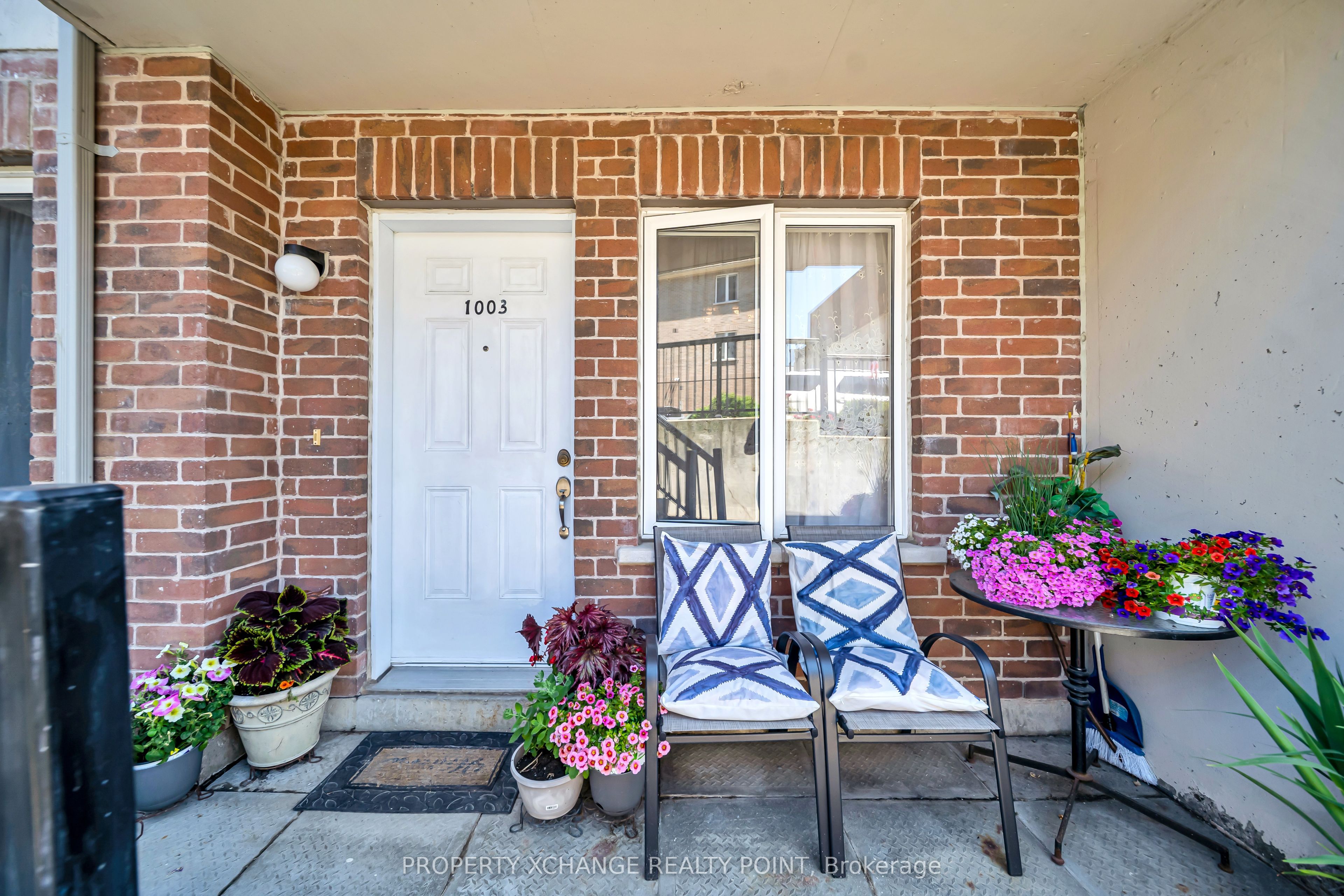 3049 Finch Avenue W 1003, Toronto, ON M9M 0A5 photo 3