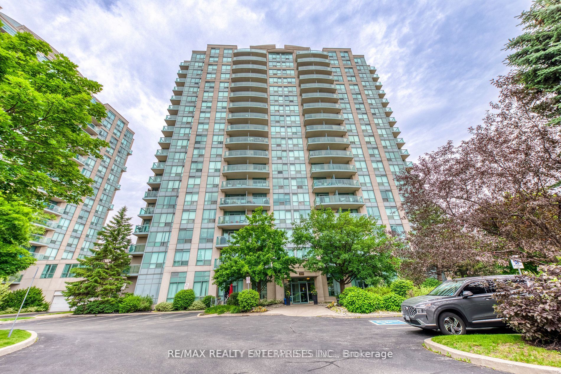 2545 Erin Centre Boulevard N 1409, Mississauga, ON L5M 6Z9 photo 2