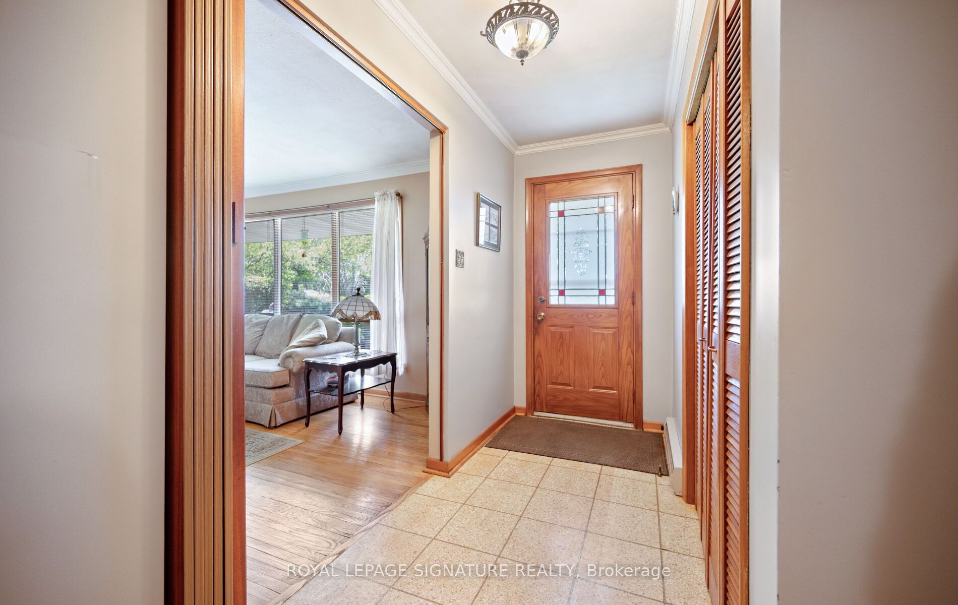 2585 Jarvis Street, Mississauga, ON L5C 2P9 photo 4