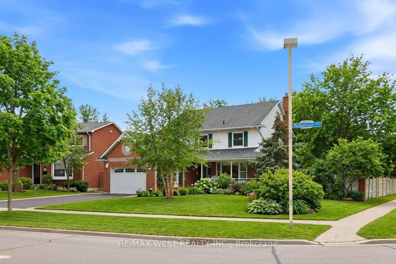 690 Robertson Crescent, Milton, ON L9T 4V5 photo 3